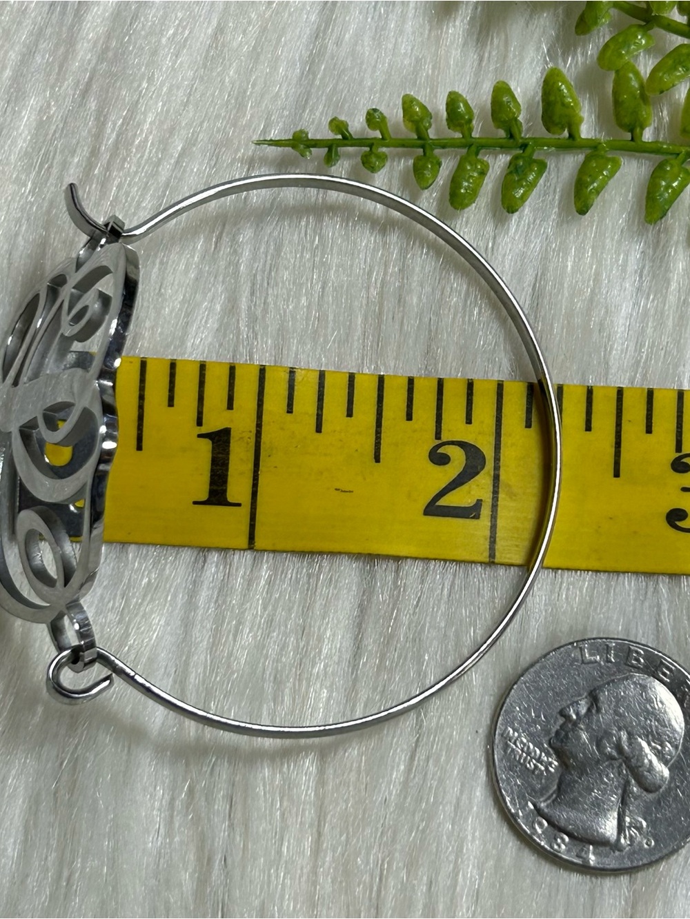 Monogram L Script silver tone Bracelet - Picture 5 of 7